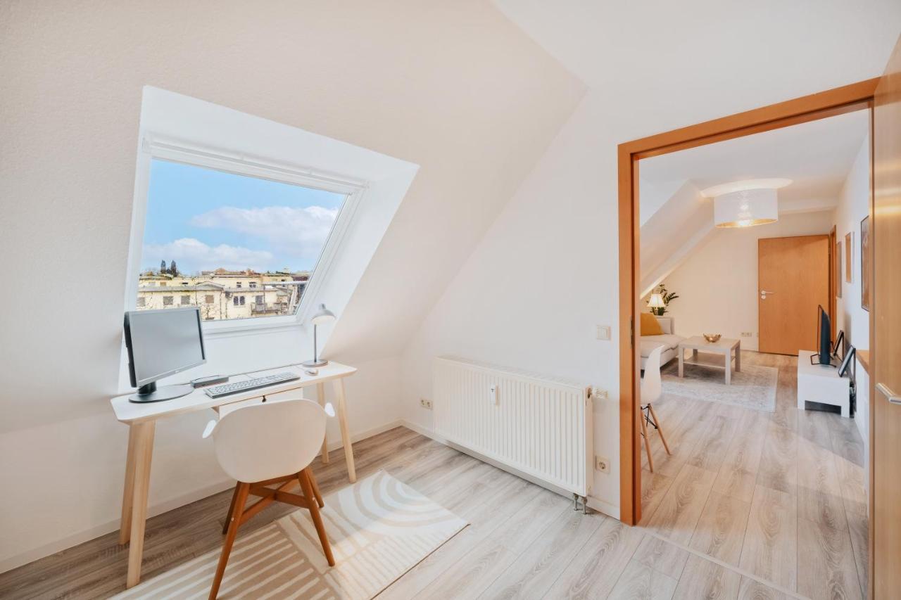 Bliss Place - Serviced Apartment - Arbeitsplatz, Zentral, Kueche, Waschmaschine, Smarttv Magdeburg Kültér fotó